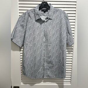 Men’s Medium Beverly Hills Polo Club Short Sleeve Shirt